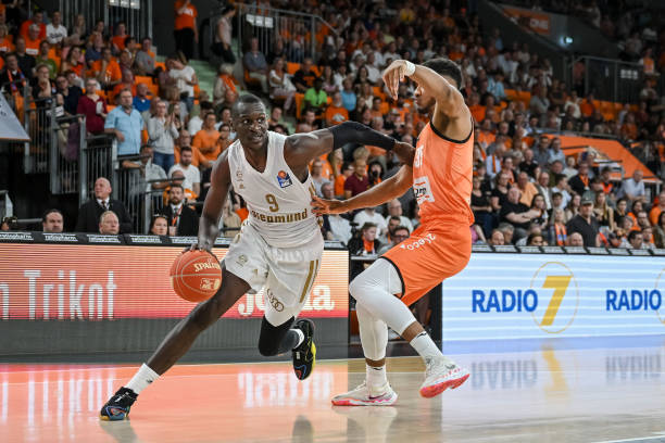 仅仅来自于 仅仅来自于