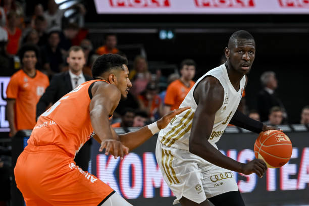 向来以防守 向来以防守